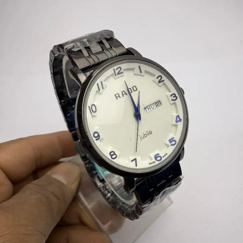 Day And Date Function Multicolor Stylish And Fashionable Round Shape Stainless Steel Waterproof Quartz Watch For Men