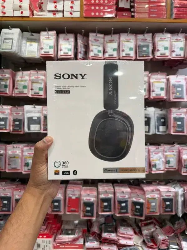 Sony GameMax 969 Wireless Noise Canceling Stereo Headset.