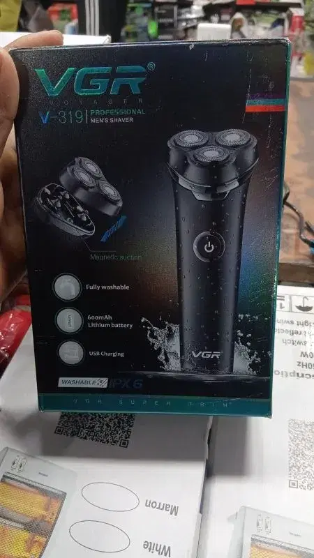 Vgr V-319 Premium Cordless Rechargeable Ipx7 Fully Waterproof 3 Head Electric Shaver Wet & Dry Rotary Shavers With Pop-Up Trimmer Super-Fast Charge 90 Minutes Runtime With Led Digital Display - Blue and Black