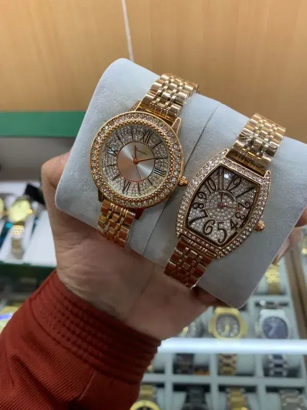 Womens Premium Quality Quartz Watches With Stainless Steel Strap.