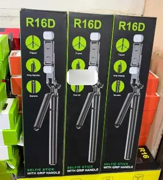 R16D Selfie Stick With Grip Handle.