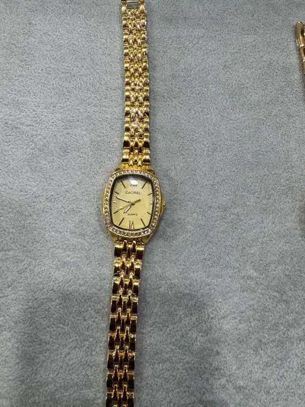 Cacirel Luxury Rhinestone Quartz Women's Wrist Watches.