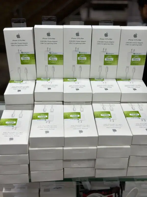 iphone 13 pro max 25WUSB-C power adapter USB-C to lighting cable