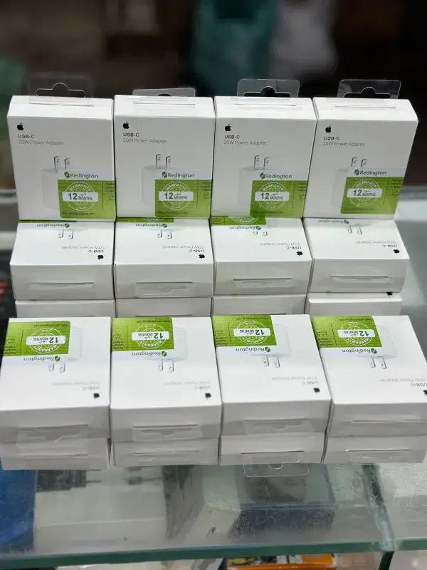 USB-C 20W power adapter