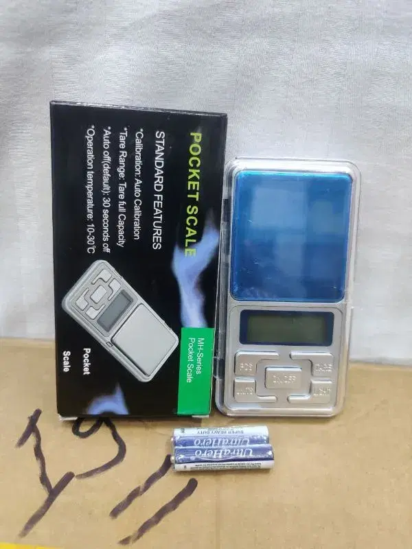 MH-Series digital pocket scale. Key specifications and features include