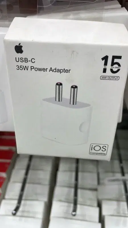 USB-C 35W Power Adapter.