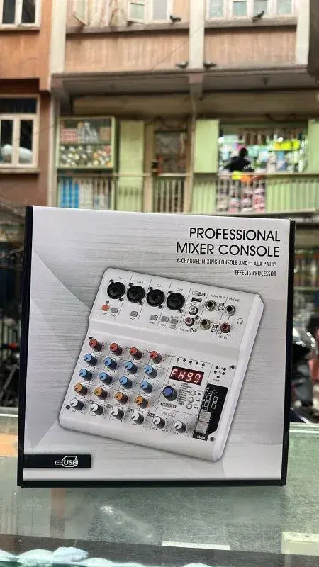 Professional Mixer Console GX-06 audio mixer.