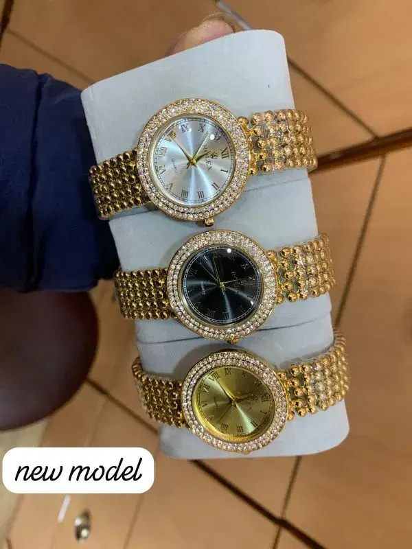Bolano Creative Luxury Quartz Watch Set / Girls Fashion Premium Alloy Watchband Crystal Bracelet Watchs