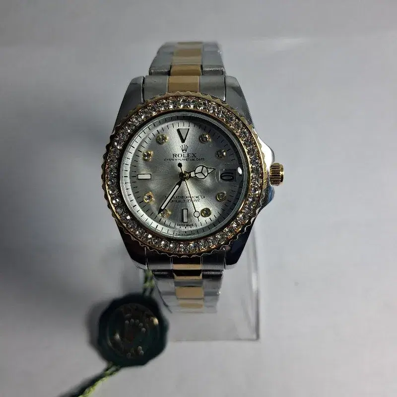 Stainless Steel Silver Dial Date Function Two Tone Color Fashionable Watch For Women
