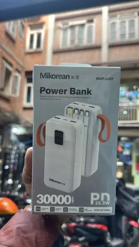 Mikorean MGP-L017 30000mAh Power Bank.