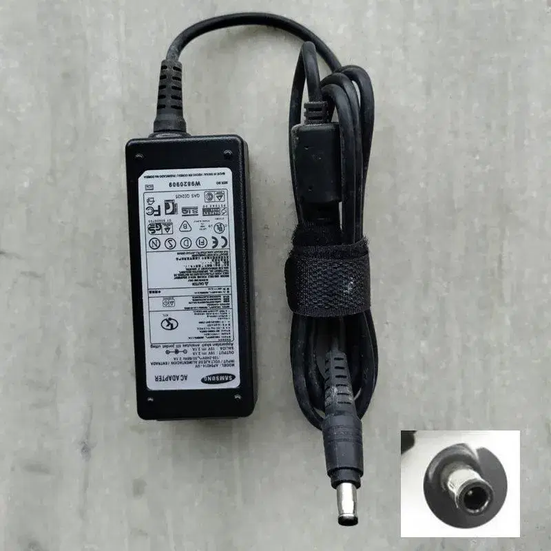 Samsung Laptop Charger SAMSUNG 45W 19V 2.1A Normal Pin