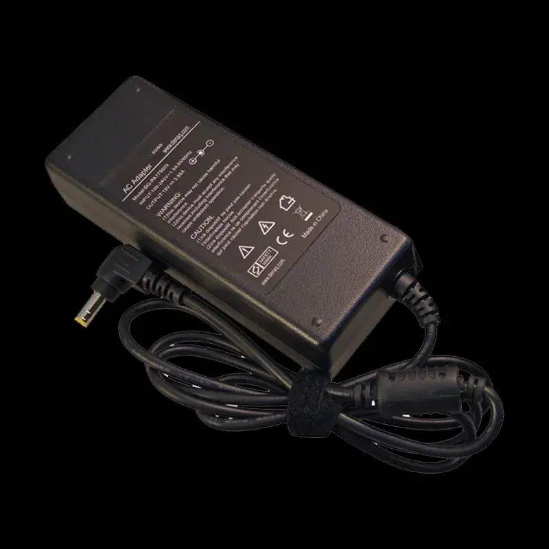 LAPTOP ADAPTOR LENOVO /Asus/Toshiba 90W 19V 4.74A 5.5mm*2.5mm laptop Charger
