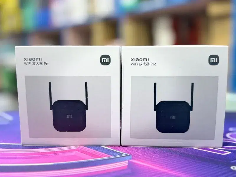 Xiaomi Mi Wi-Fi Range Extender Pro.