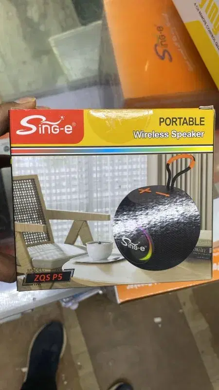 Sing-e ZQS P5 portable wireless speaker.