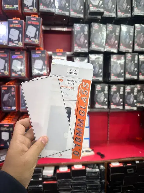 , tempered glass screen protector for the Samsung Galaxy S26 Ultra.