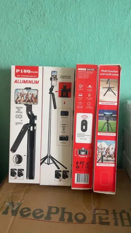 NeePho P180 Plus aluminum selfie stick tripod designed for smartphones and cameras.