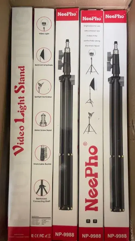 NeePho NP-9988 Video Light Stand.
