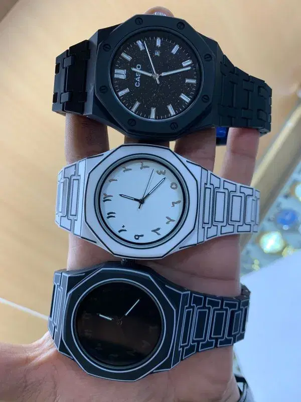 Casio brand watches feature a distinctive octagonal bezel design inspired by high-end luxury timepieces.