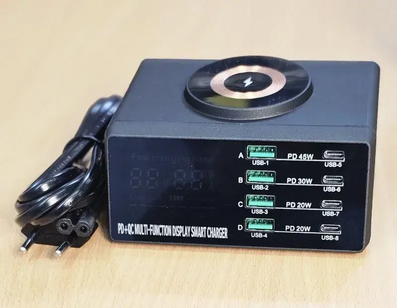 110W 8-Port PD+QC3.0 Multi-device Desktop Charger with Wireless Charging WLX-X9M