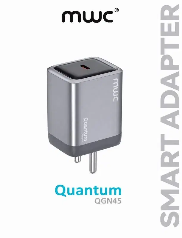 MWC Quantum QGN45 smart GaN charger with 45W total output.