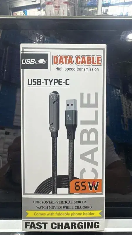 SOLID 65W fast-charging cable featuring a Usb to type-c connection