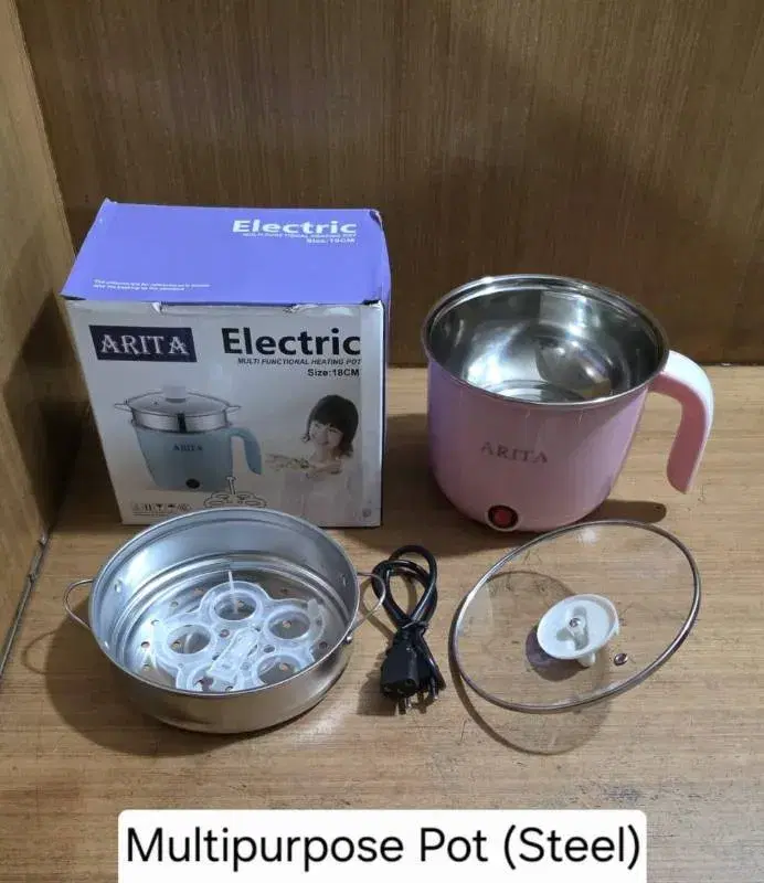 Arita multifunctional electric cooking pot with a 2-liter capacity and a pink finish.