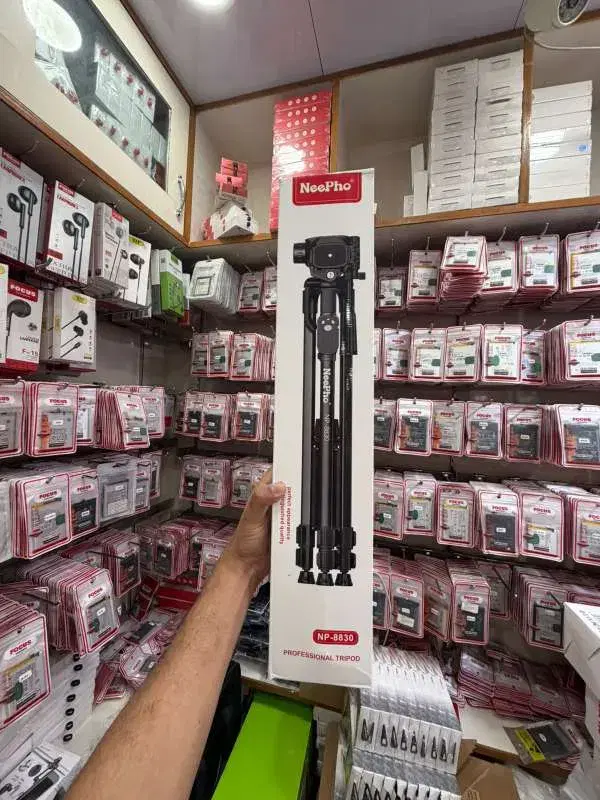 NEEPHO NP-8830 TRIPOD/SELFIE STICK