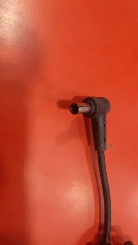 Asus TUF DC Cable.